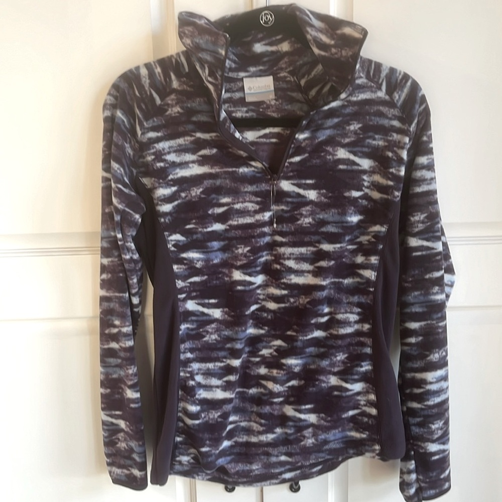 Columbia thin fleece top.